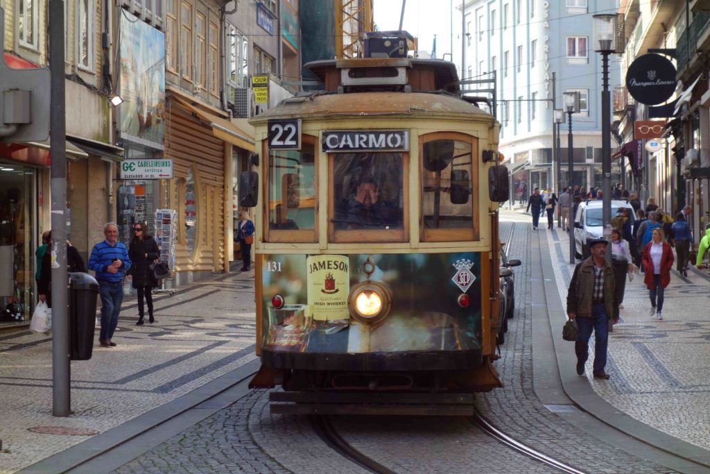 Alte Tram in Porto