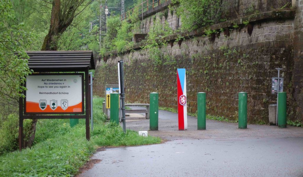 Tschechische Grenze am Elberadweg