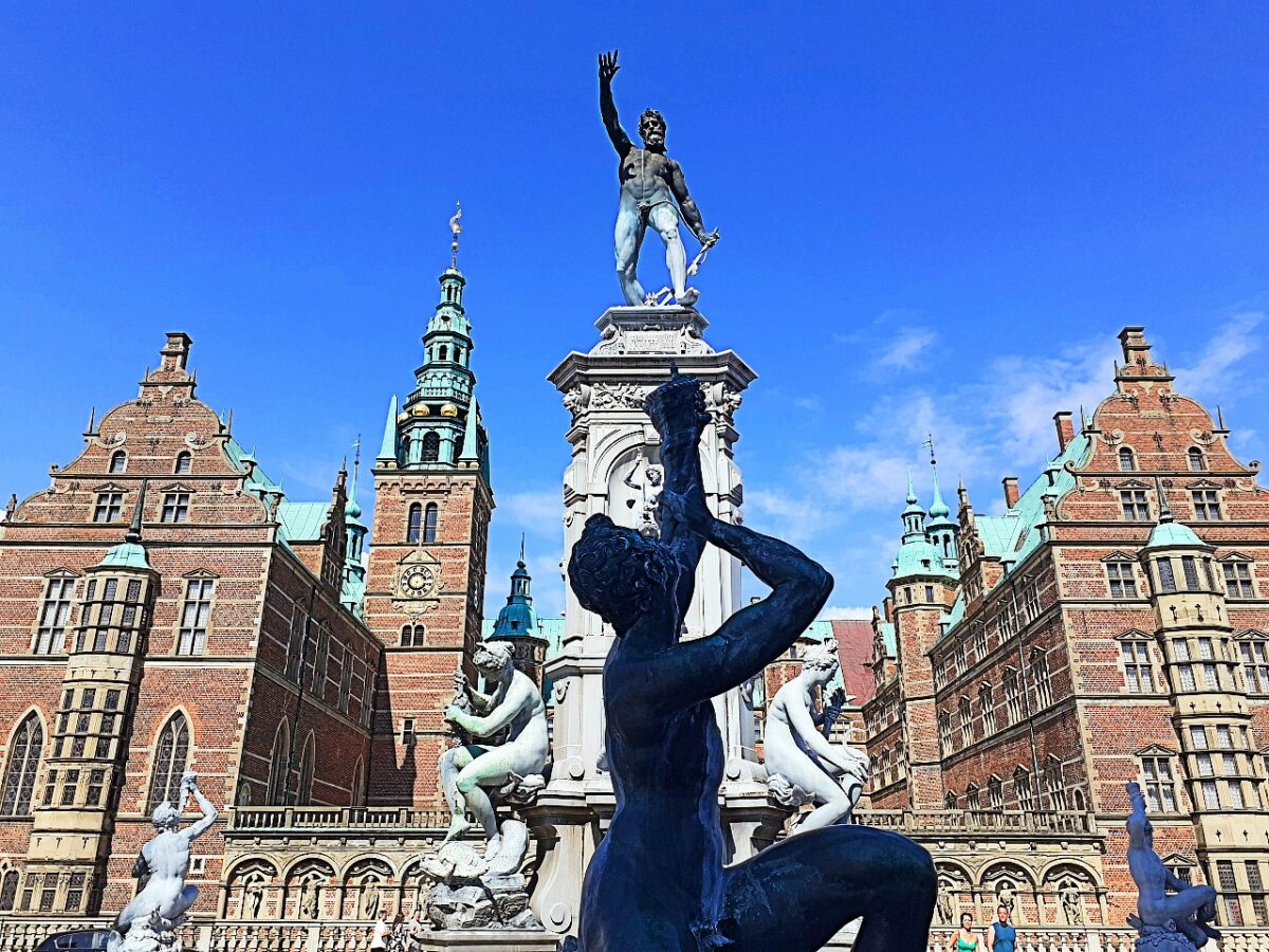 Schloss Frederiksborg: Wasserschloss mit Barockgarten