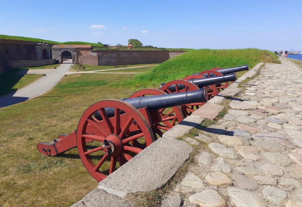 Kanonen vor Schloss Kronborg