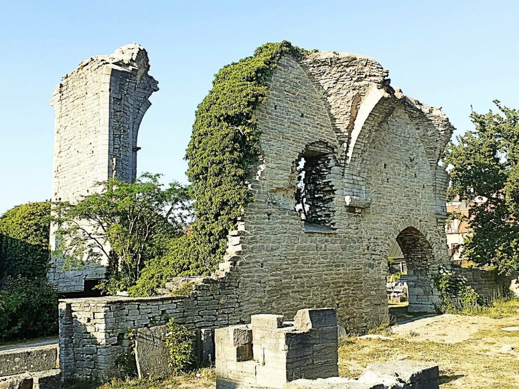 Ruine einer Kirche auf Gotland