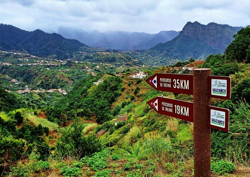 Wegweiser zum Wandern auf Madeira