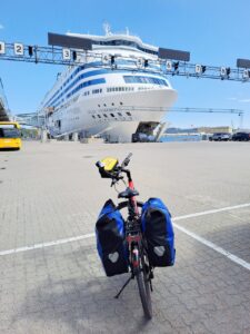 Mit dem Fahrrad zur Fähre Stockholm Helsinki