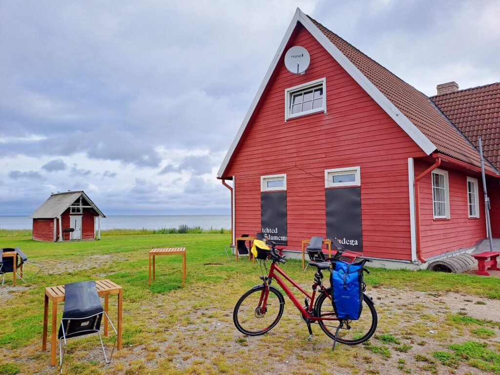 Fahrrad am Hafen von Triigi auf Saaremaa, Foto: Reise-Liebe
