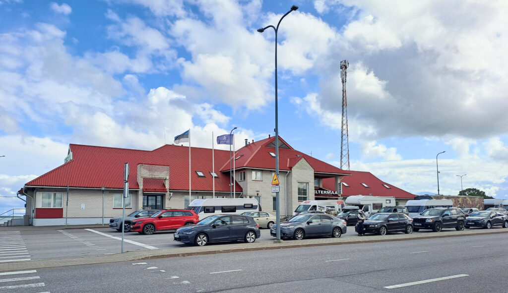 Hafen von Heltermaa