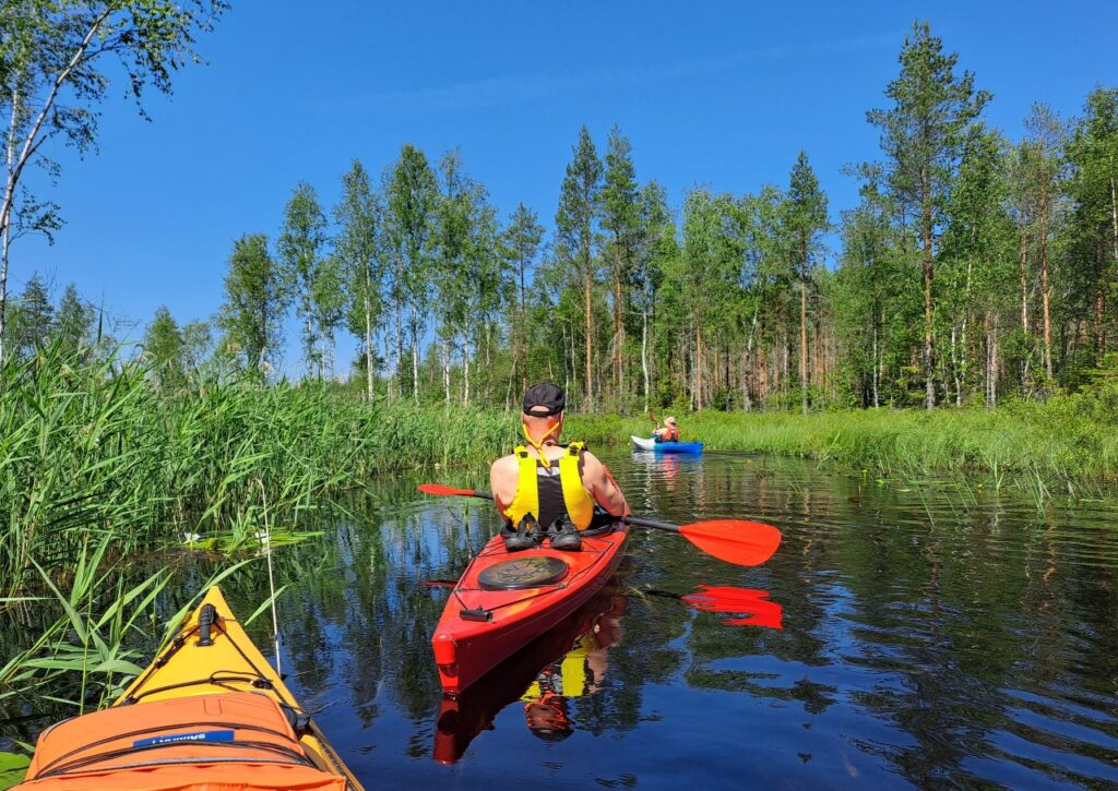 Kanufahren in der Region Saimaa mit Gruppe