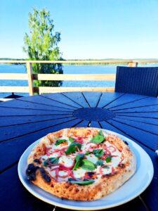 Pizza im Hotel Hirsiranta