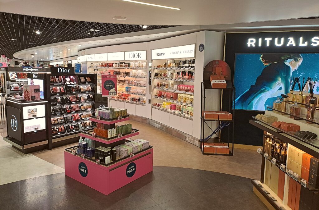 Shopping auf dem Tallink Schiff