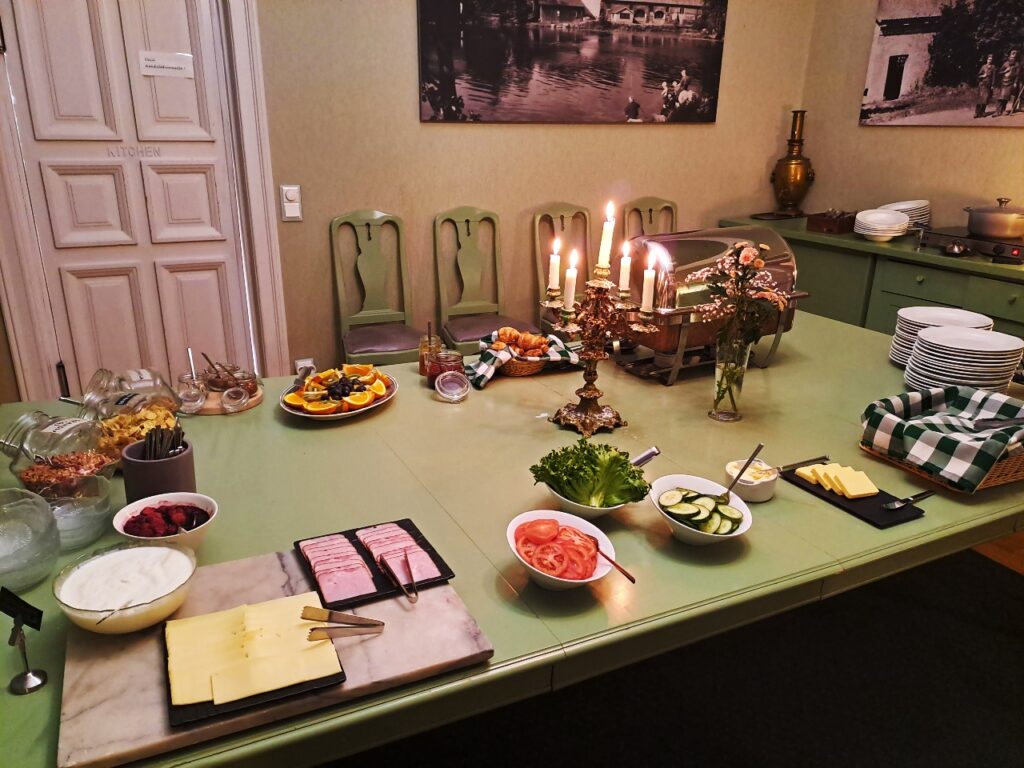 Frühstücksbuffet bei Strömfors Bed & Bistro