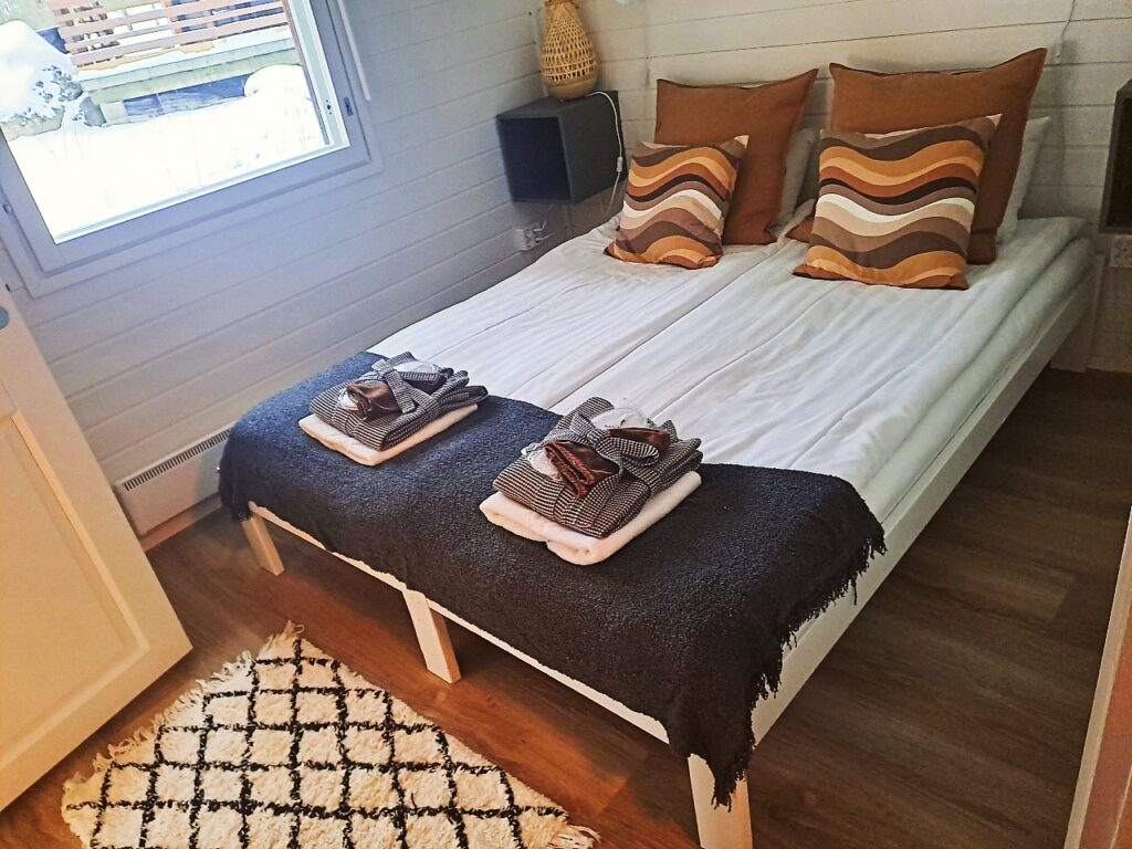 Schlafzimmer im Resort Santalahti