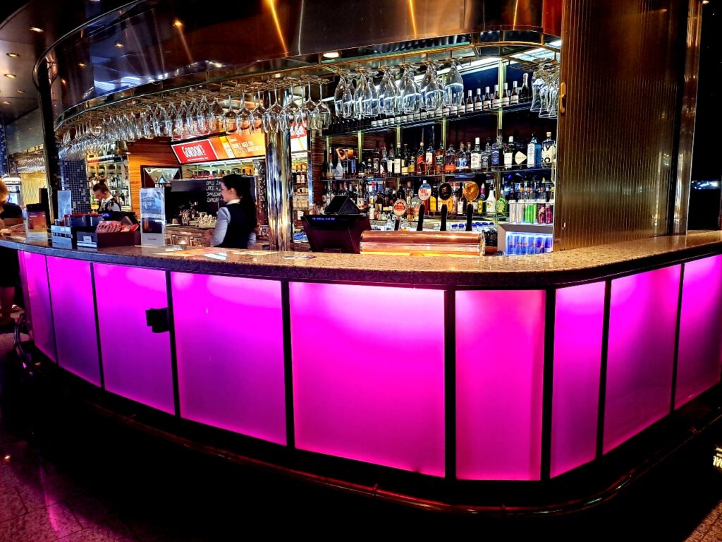 Bar im Nachtclub der Victoria I