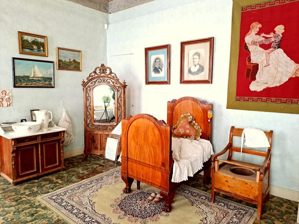 Damenzimmer im Stadtmuseum Uusikaupunki