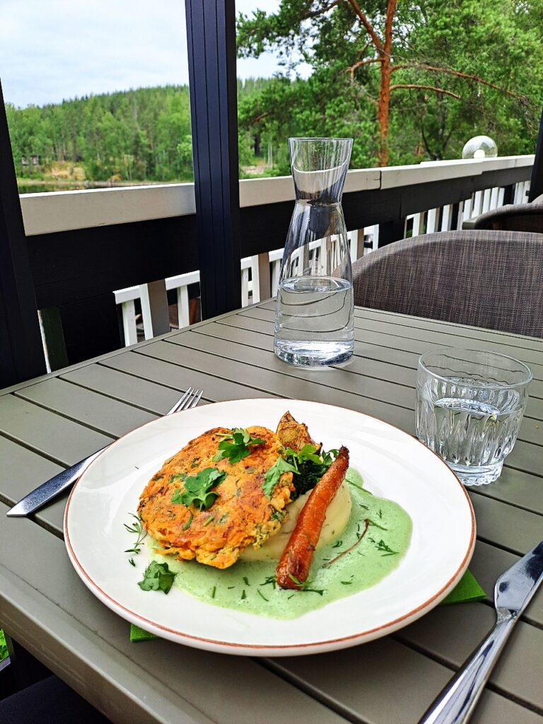 Essen im Sahanlahti Resort Puumala