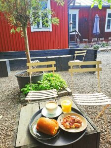 Frühstück im Café Skorpan