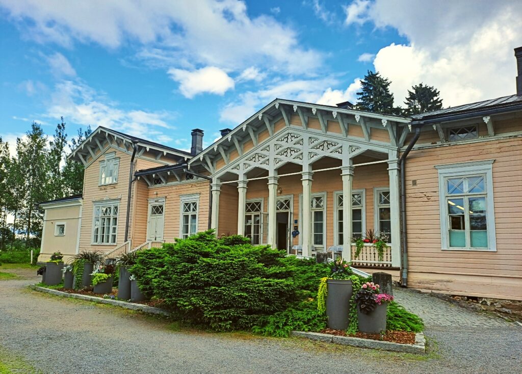 Das ehemalige Pfarrhaus Kenkävero