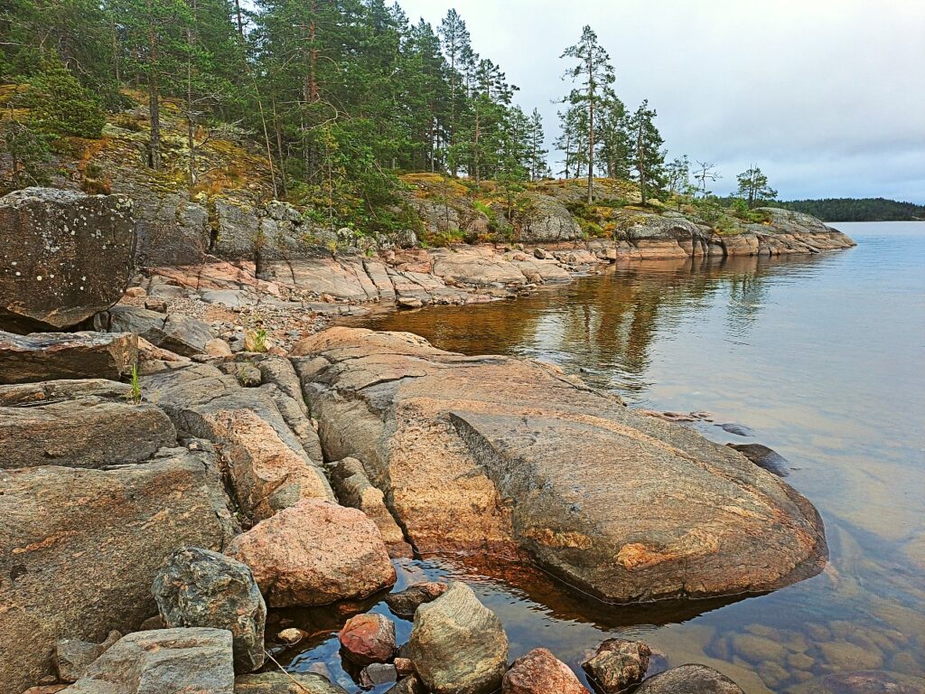 Felsenstrand am Saimaa im Pistohiekka Resort