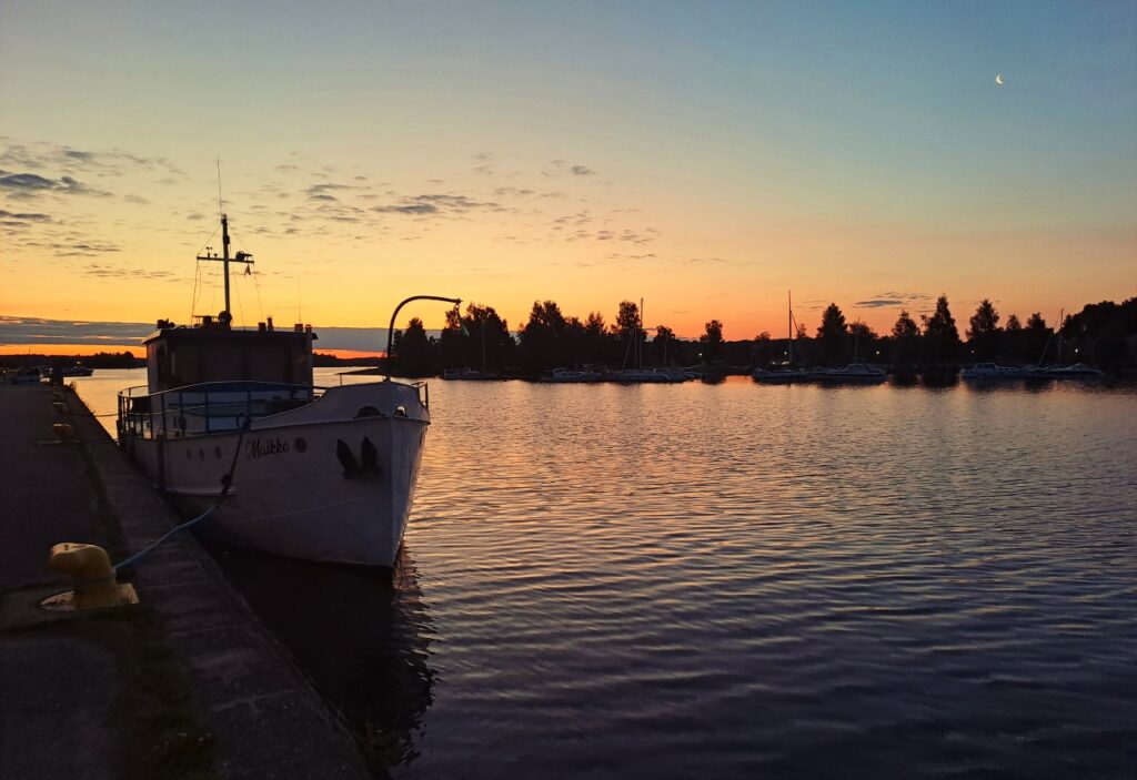 Sonnenaufgang in Lappeenranta am Saimaa